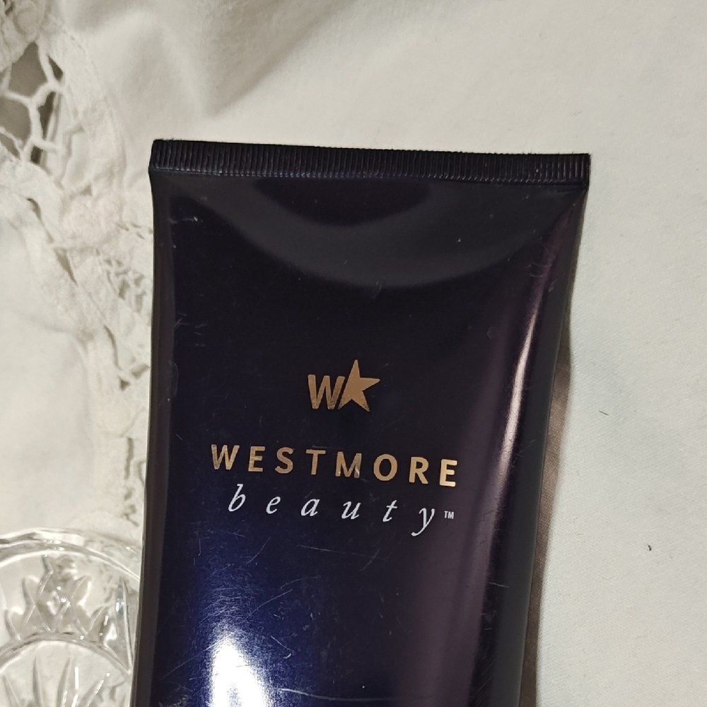 Westmore Beauty Body Coverage Perfector - Picture 2 of 4